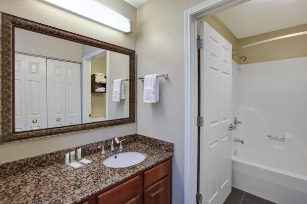 Images Staybridge Suites Louisville-East by IHG
