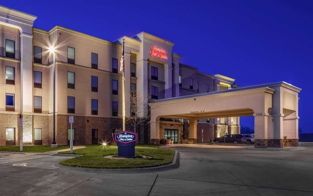 Images Hampton Inn & Suites Lincoln Northeast I-80