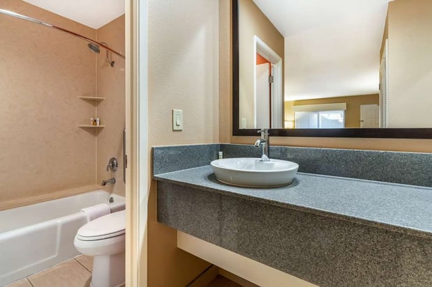Images Best Western Plus Inn Scotts Valley