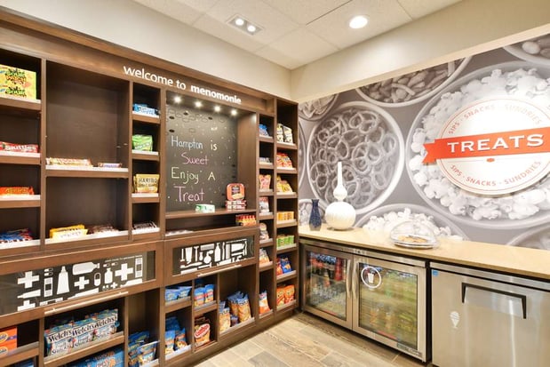 Images Hampton Inn & Suites Menomonie-UW Stout