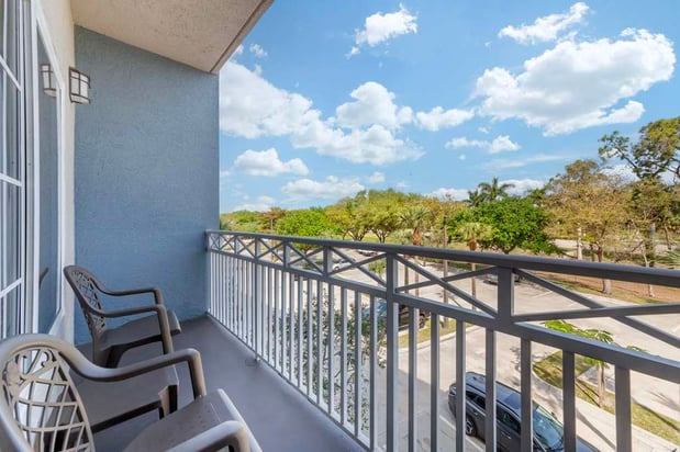 Images Best Western Naples Plaza Hotel