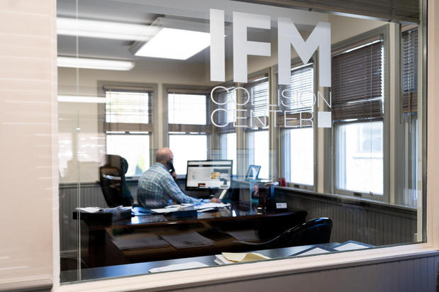 Images IFM Collision Center