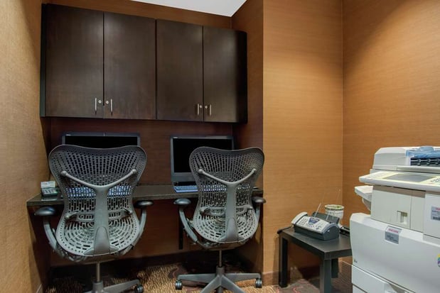Images Hilton Garden Inn Portland Airport