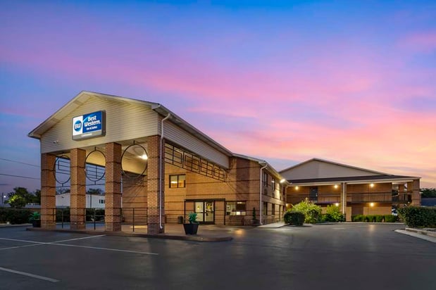 Images Best Western Shelbyville Inn and Suites Celebration Inn
