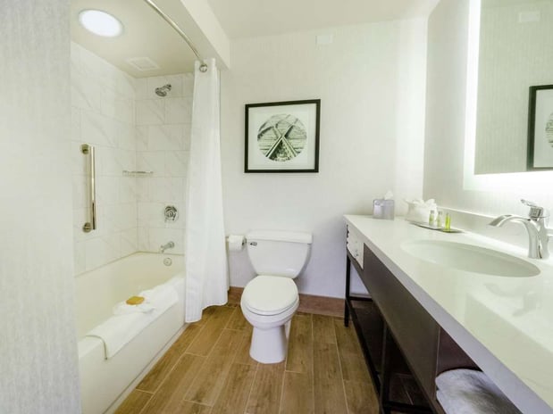 Images DoubleTree by Hilton Jamestown