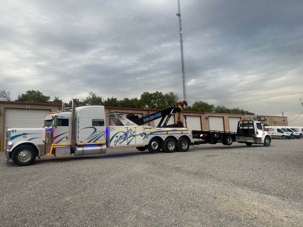 Images Scarletts towing & recovery