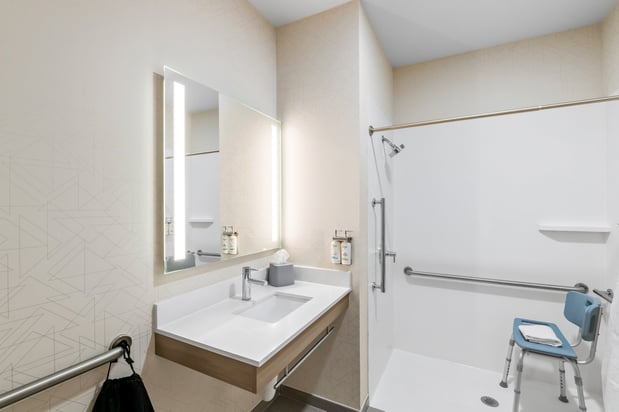 Images Holiday Inn Express & Suites Council Bluffs - Conv Ctr Area by IHG