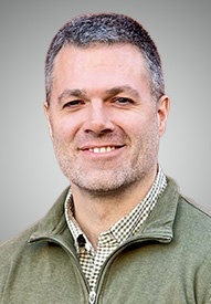 Jonathan Bell headshot