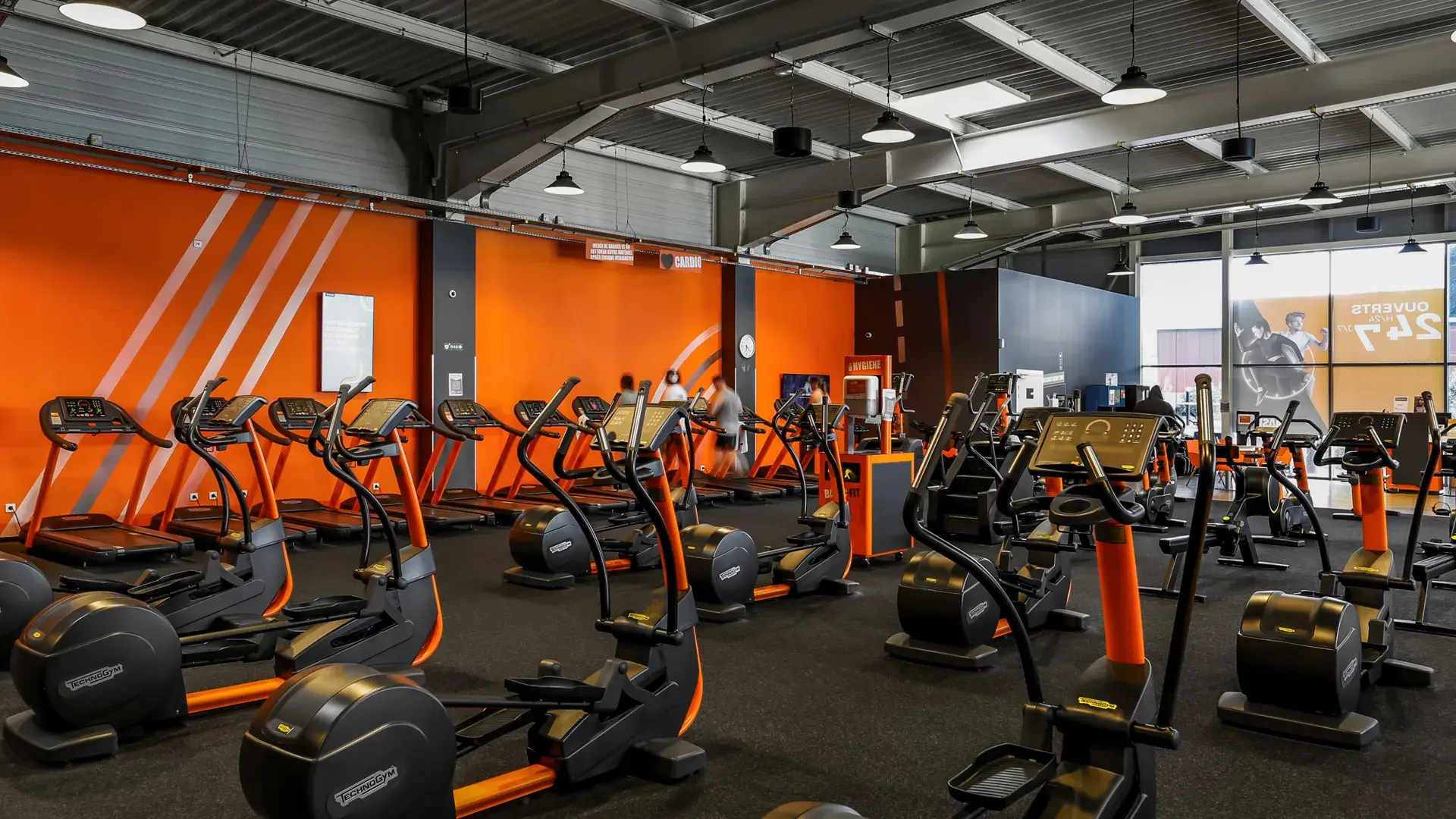 Images Basic-Fit 24/7