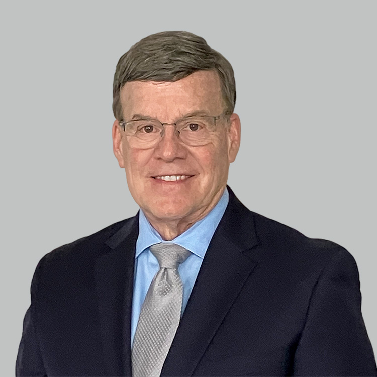 Headshot of Robert B. Curry, a wealth advisor at Chase