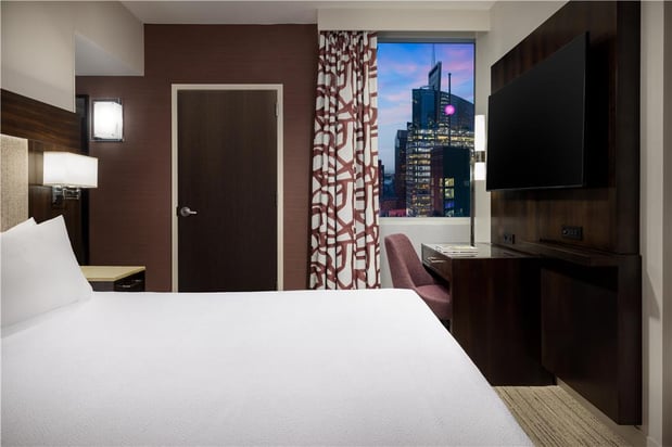 Images Hilton Garden Inn New York/Times Square Central