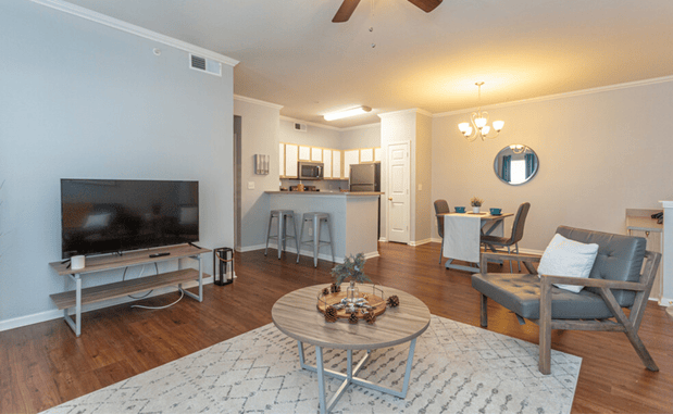 Images Vie at University Downs