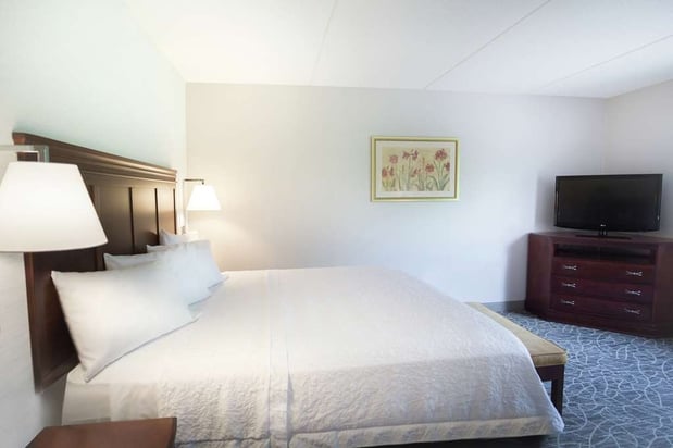 Images Hampton Inn & Suites Berkshires-Lenox