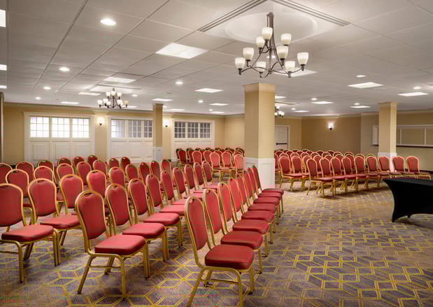 Images Holiday Inn & Suites Boston-Peabody by IHG