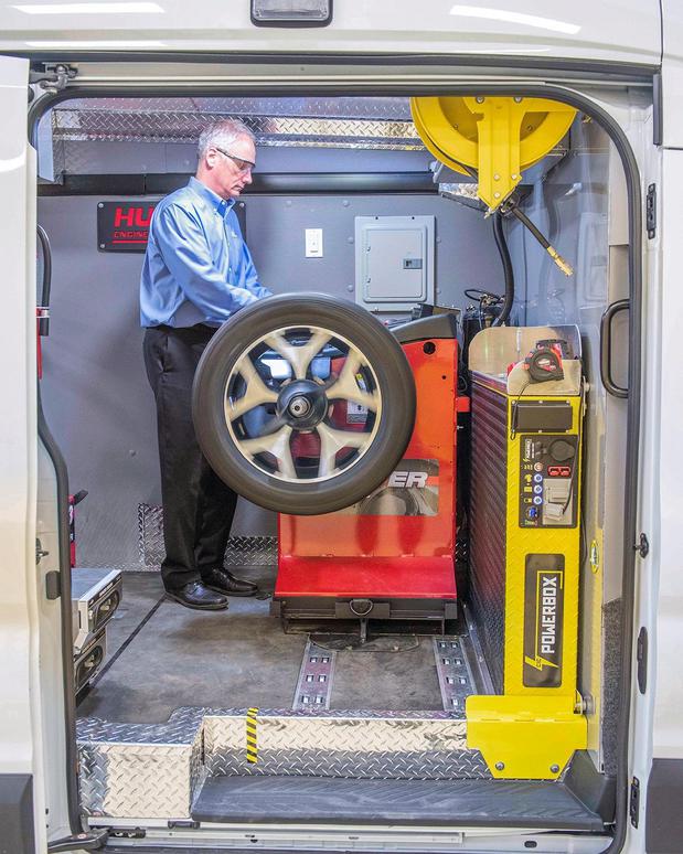 Images Hunter Engineering Company