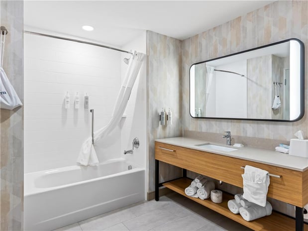 Images Hampton Inn St Ignace Lakefront Mackinac