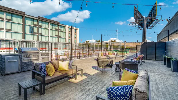 Images Holiday Inn Dallas Market Ctr Love Field by IHG