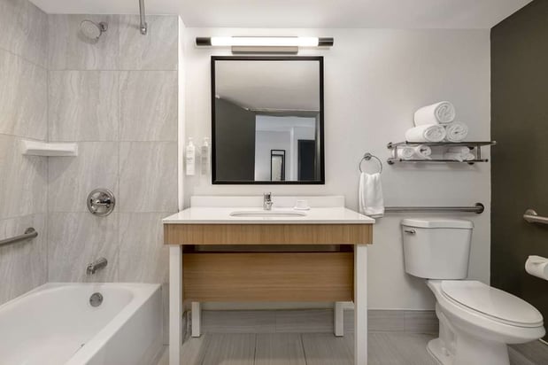 Images Spark by Hilton Rock Springs