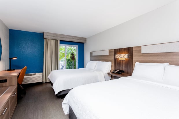 Images Holiday Inn Express Clearwater East - Icot Center by IHG