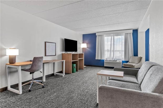 Images Spark by Hilton Mechanicsburg