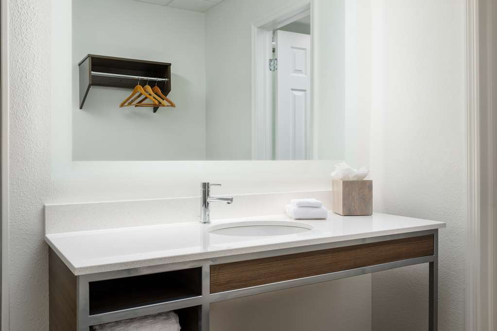 Best Western Naples Inn & Suites