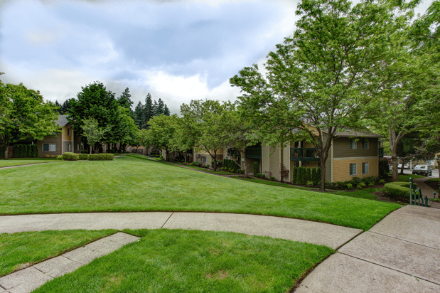 Images Commons at Avalon Park Apartments