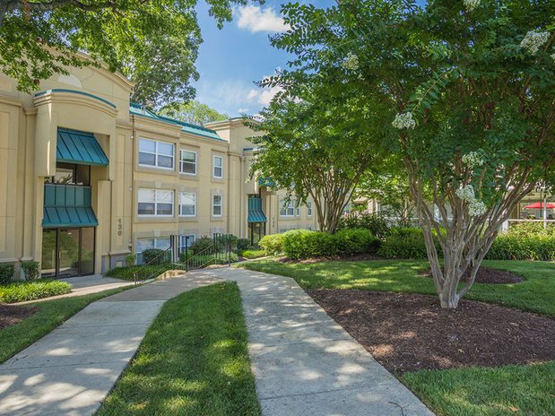 Images Stuart Woods Apartments