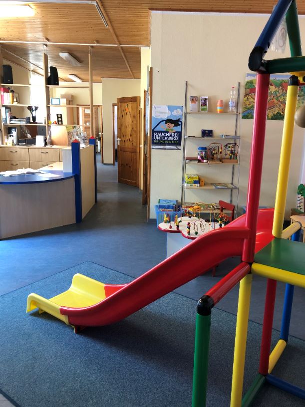 Renata von Schnering-Mkadmi Fachärztin für Kinderheilkunde, Hauptstr. 108 in Velbert