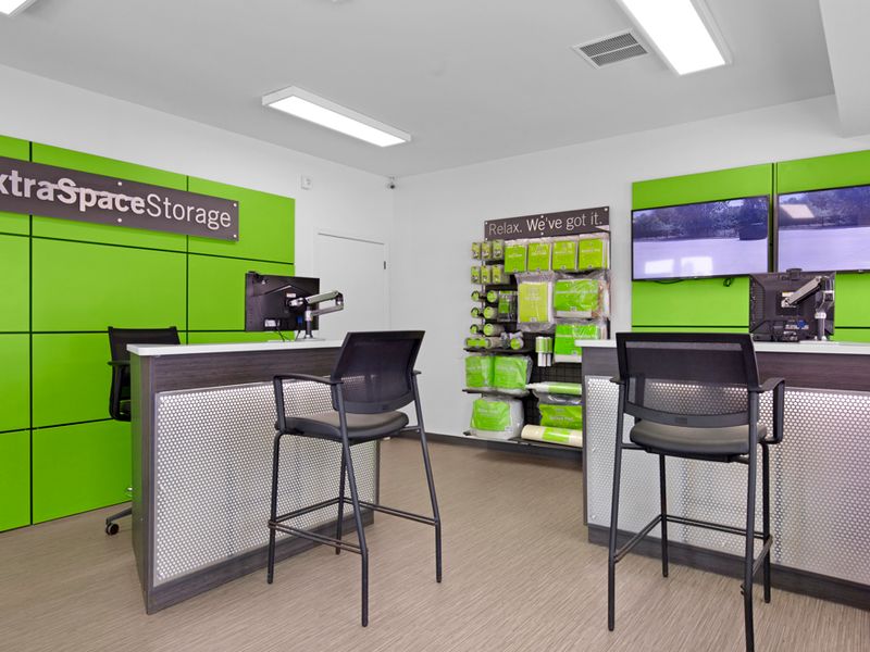 Images Extra Space Storage