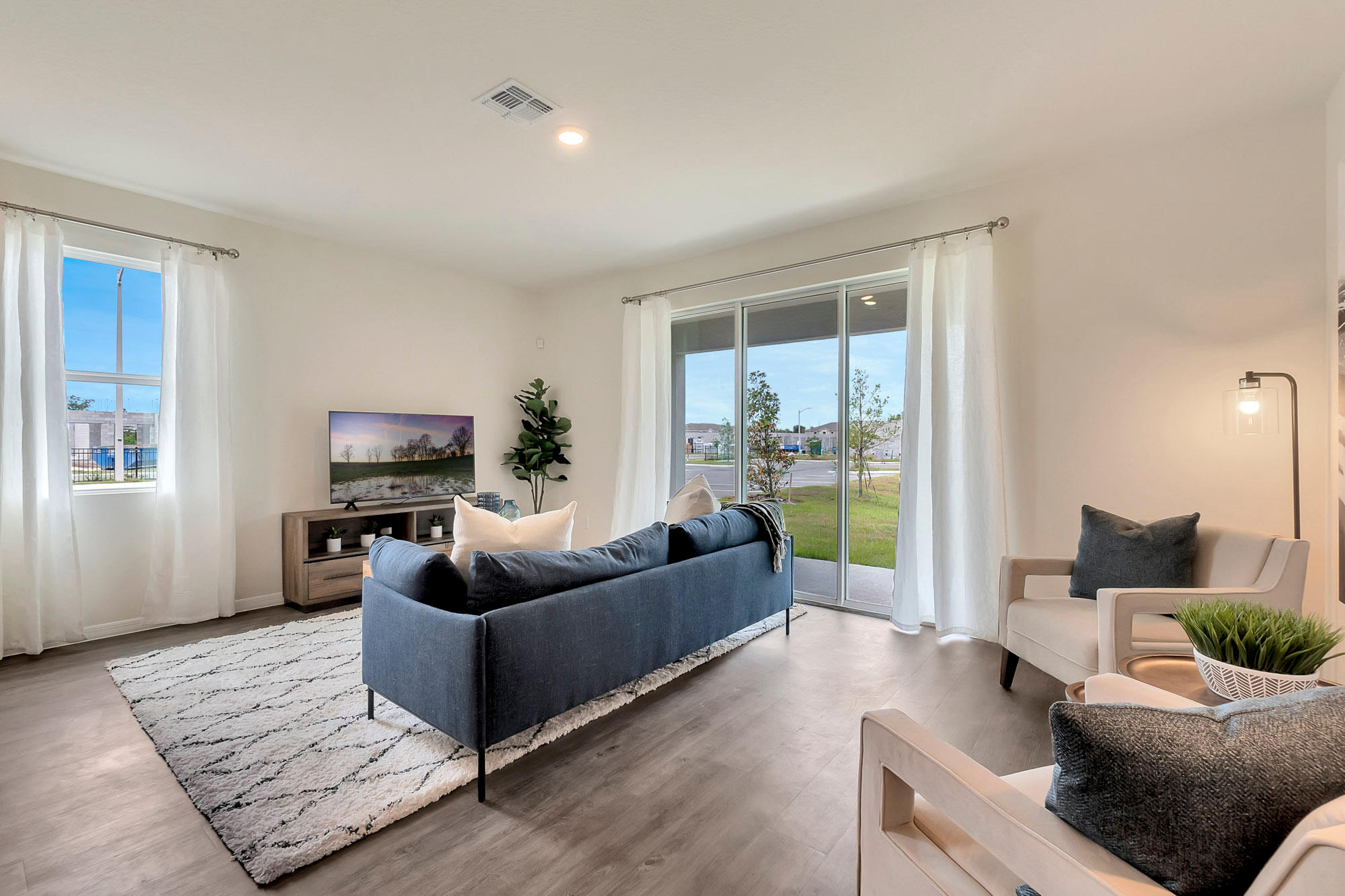 Image 18 | Crestview at Grove West - Townhomes for Rent