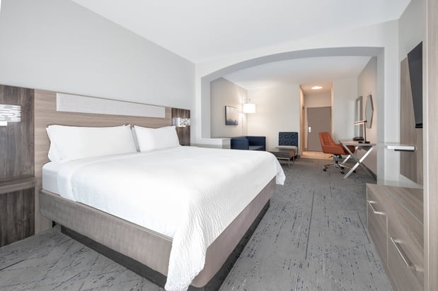 Images Holiday Inn Express & Suites Dallas W - I-30 Cockrell Hill by IHG