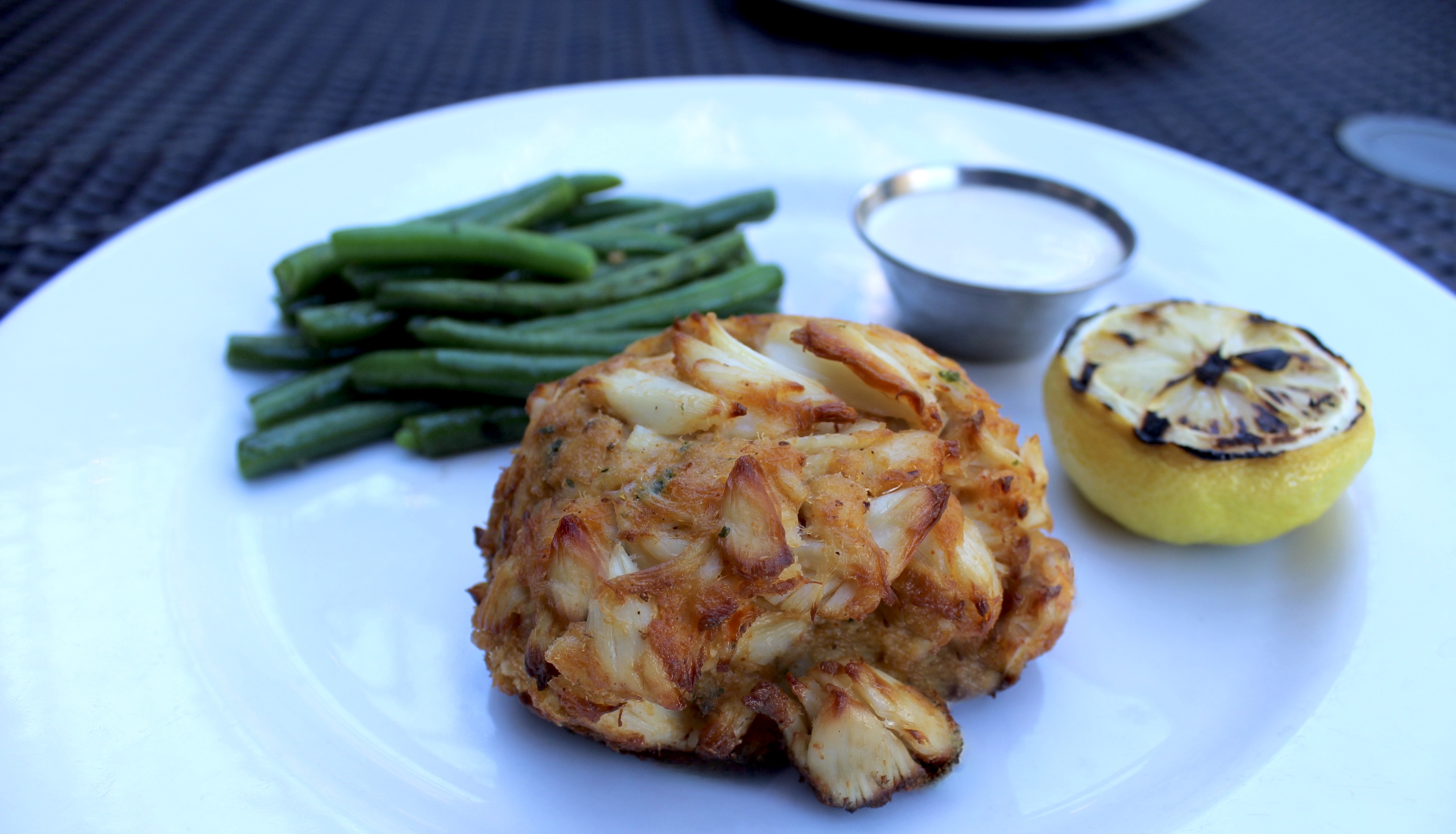 Mama's On The Half Shell Jumbo Lump Crab Cake with side of green beans, tartar sauce & lemon 