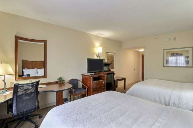 Images Hampton Inn & Suites Savannah - I-95 South - Gateway
