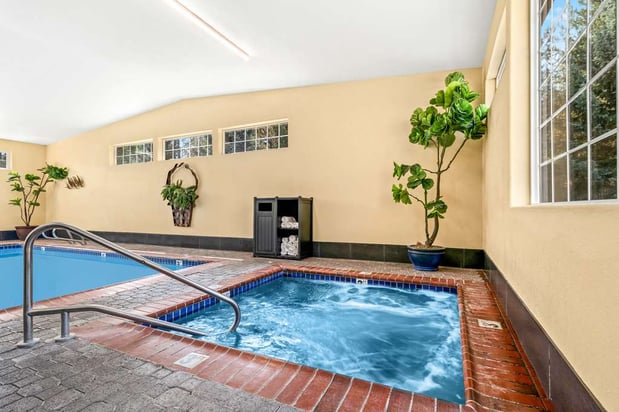 Images Best Western Newberry Station