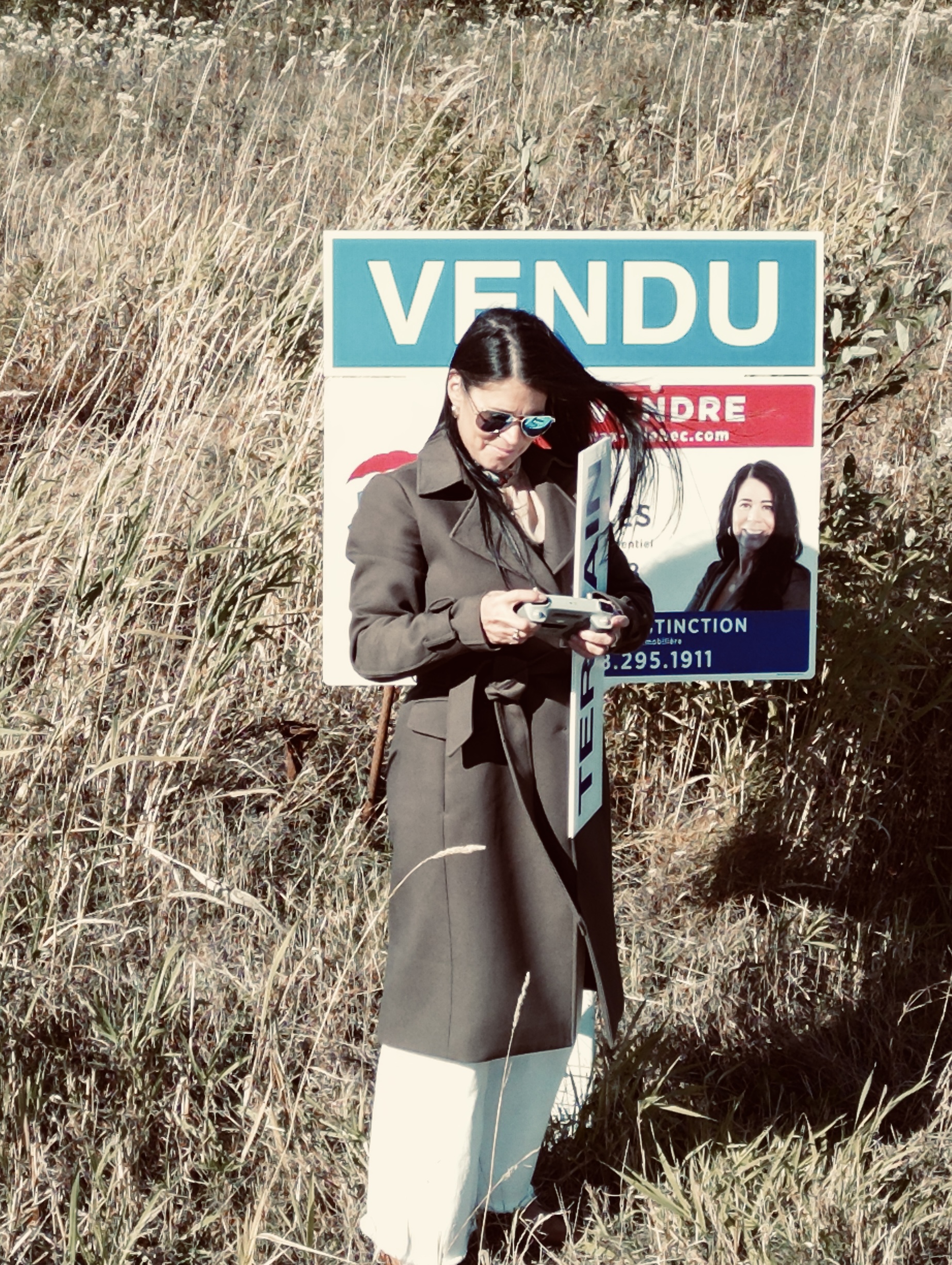 Images Manon Desmeules Immobilier Inc. Courtier immobilier résidentiel chez RE/MAX DISTINCTION