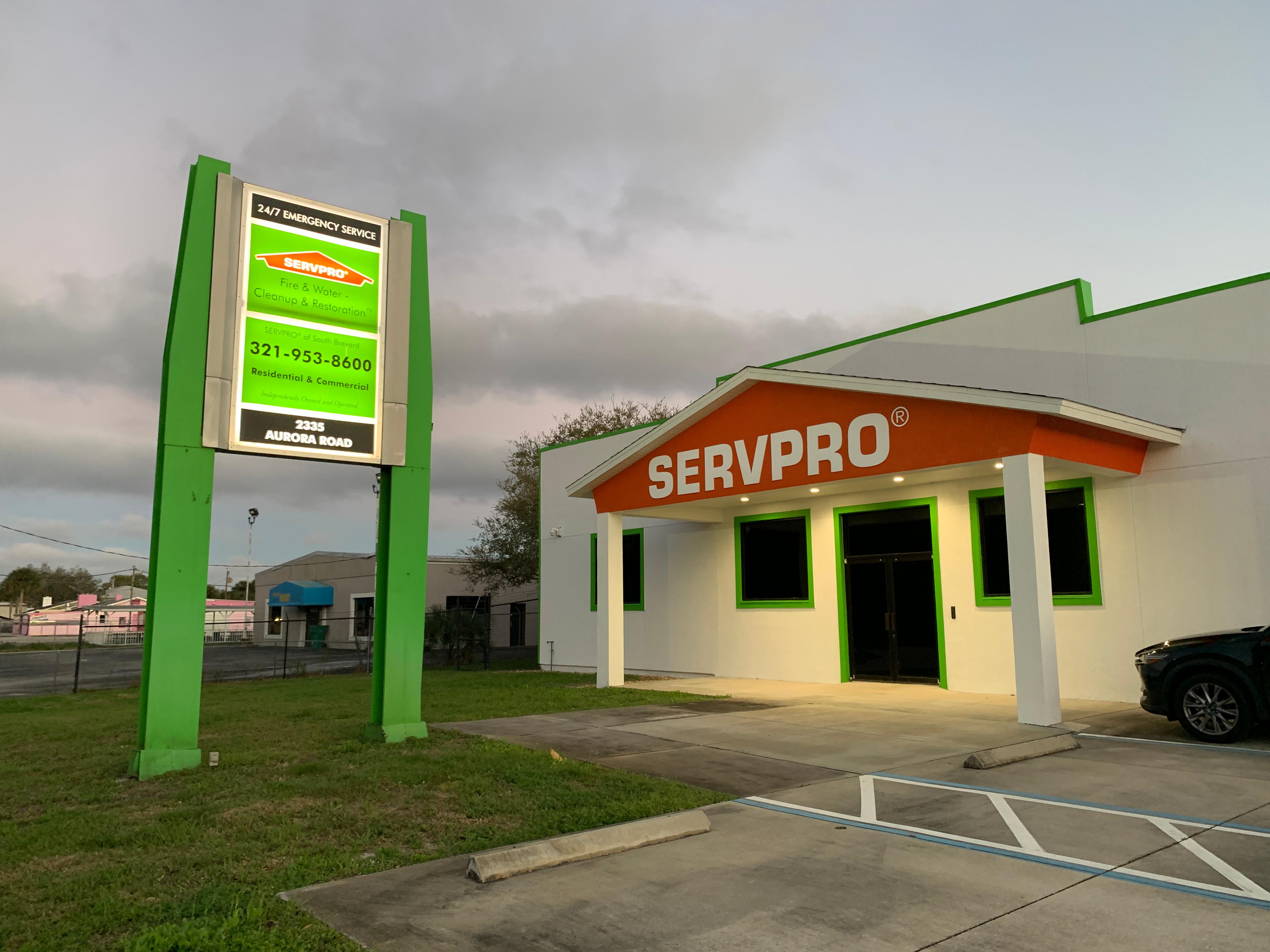 SERVPRO front of office.