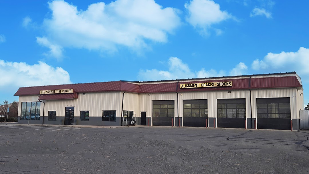 Les Schwab Tire Center