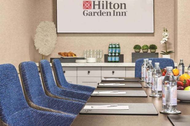 Images Hilton Garden Inn Carlsbad Beach