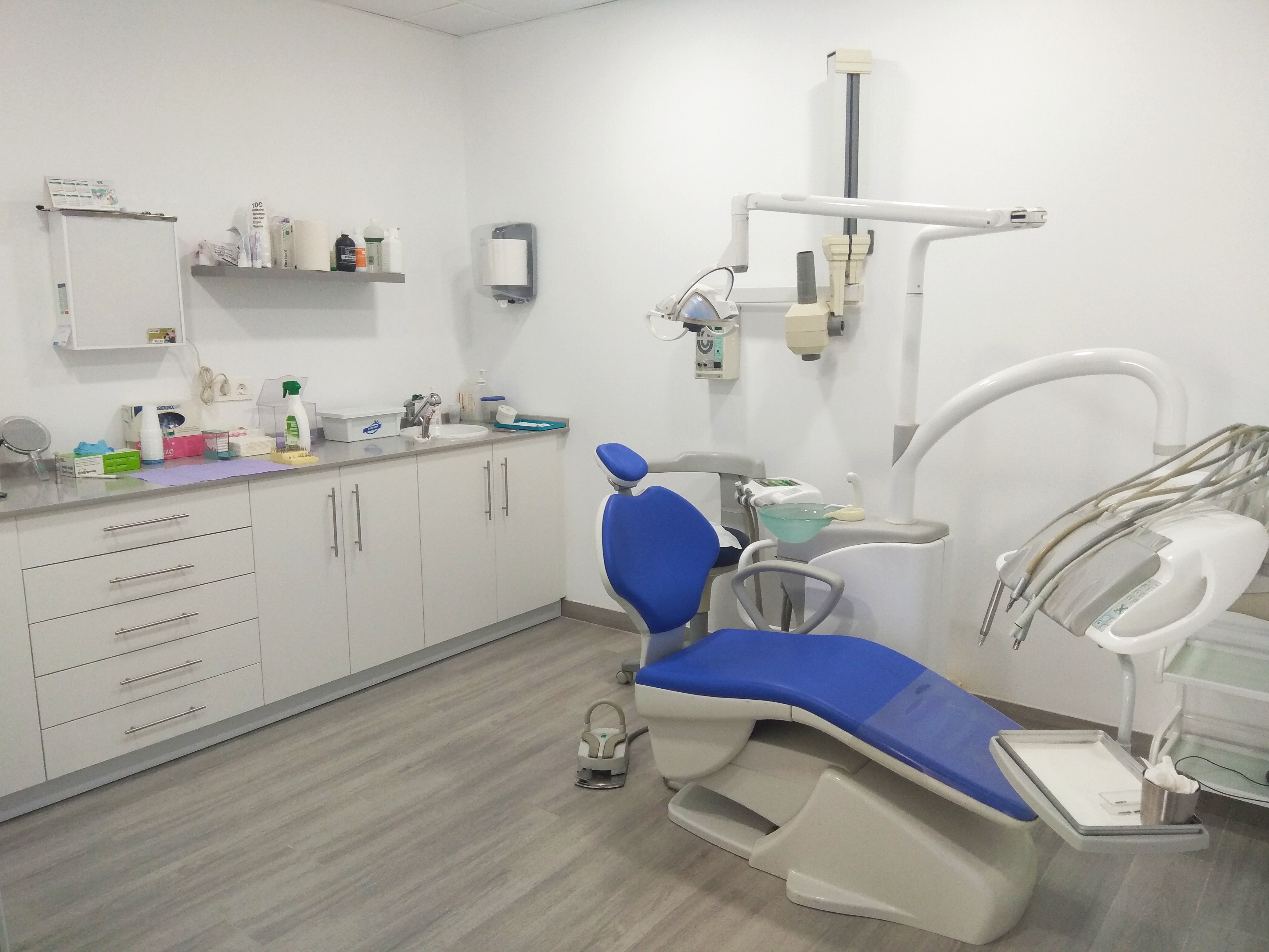 Images Clínica Dental Milagros Torres Alaminos