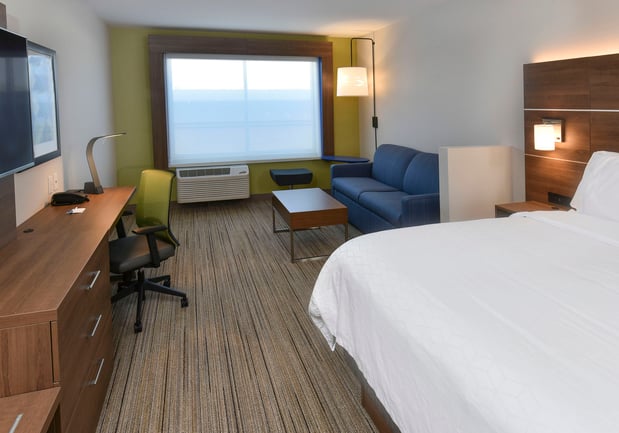 Images Holiday Inn Express & Suites Madisonville by IHG