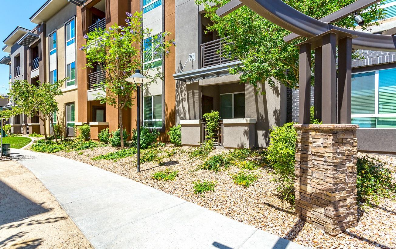 Camden Tempe Apartments Photo