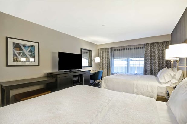 Images Hampton Inn and Suites Los Angeles Burbank Airport