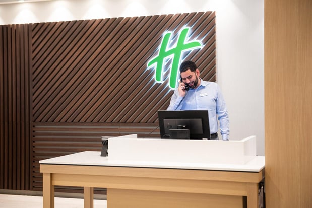 Images Holiday Inn Newark International Airport by IHG