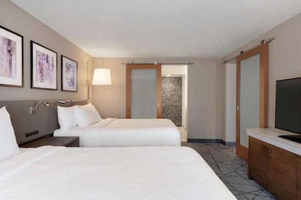 Images Hilton Garden Inn Springfield, NJ