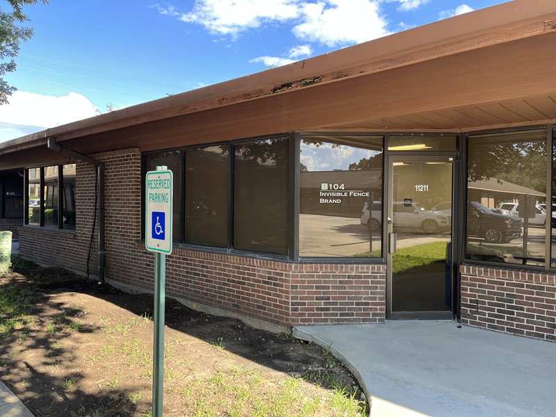 Invisible Fence® front doors in Houston, TX