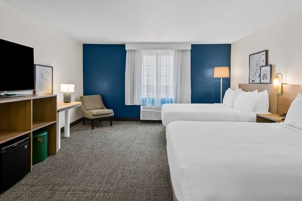 Images Spark by Hilton Wichita Falls