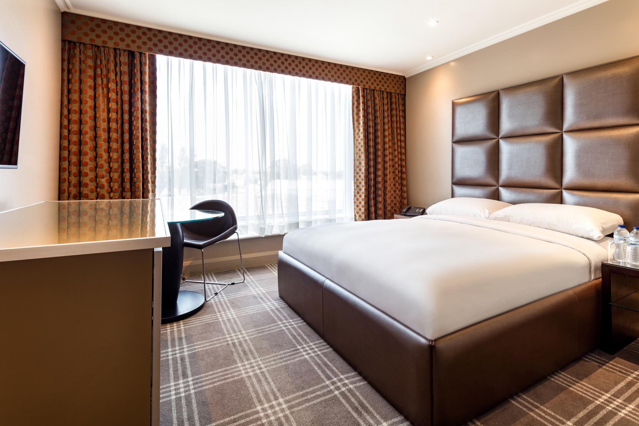 Standard Room Radisson Blu Hotel & Conference Centre, London Heathrow Hayes 020 8759 6311