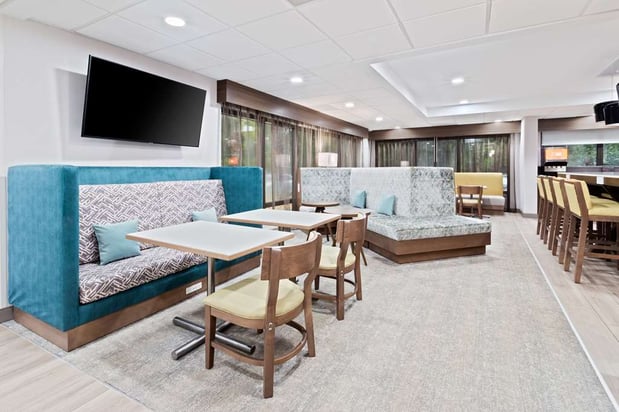 Images Hampton Inn Perry