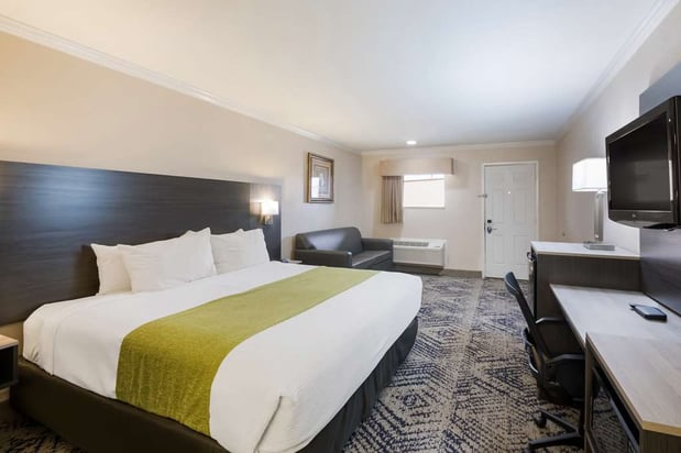 Images SureStay by Best Western Rockdale