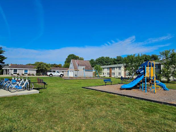 Images Oxford Manor Apartment Homes